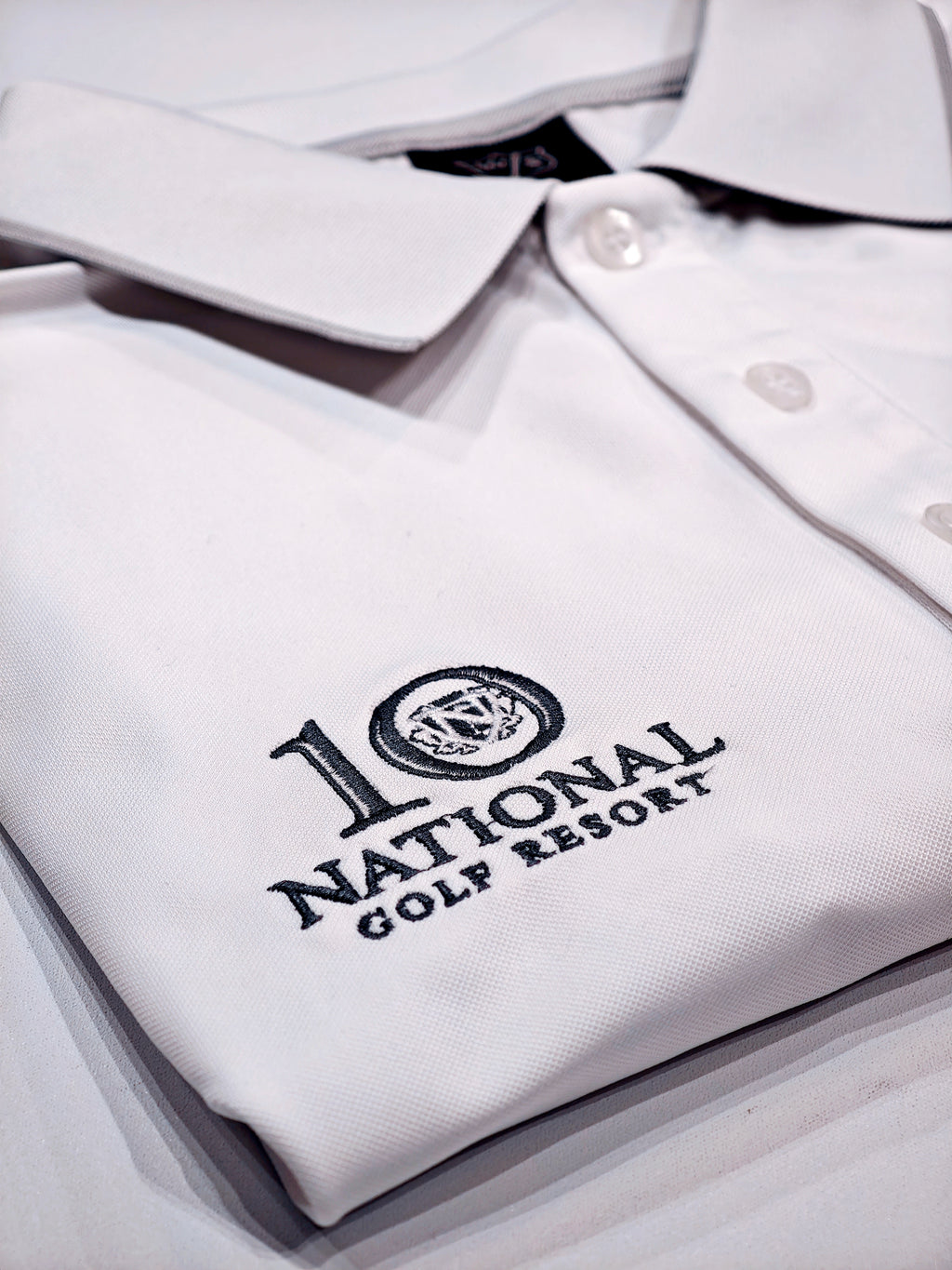 WILSON MEN'S CLASSIC POLO LOGO (WHITE)