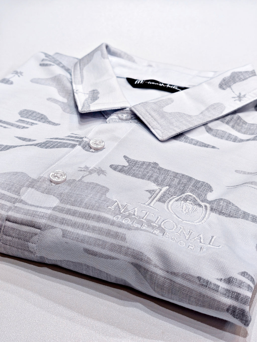 TRAVIS MATHEW POLO LOGO (WHITE)